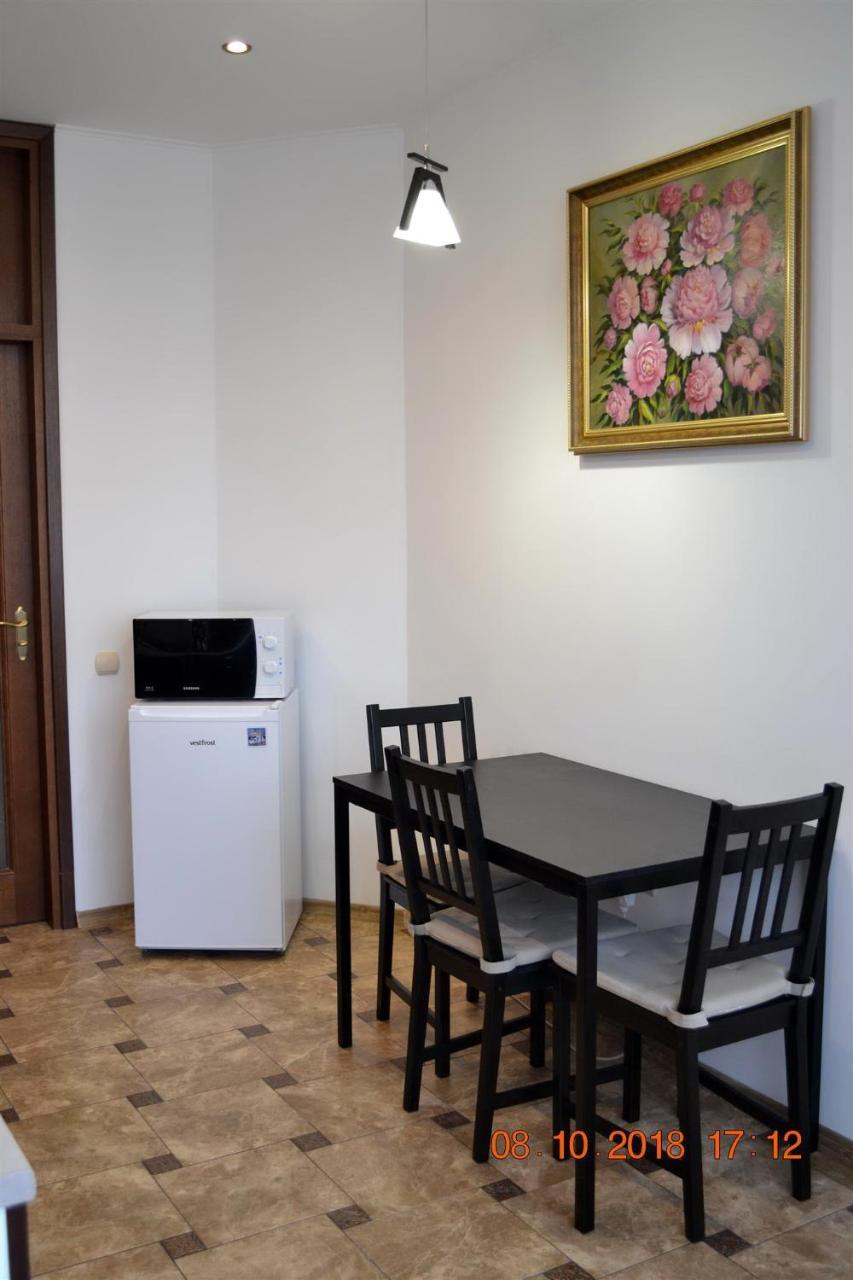 Sunny Apartment In The City Center Truskavets Exterior photo
